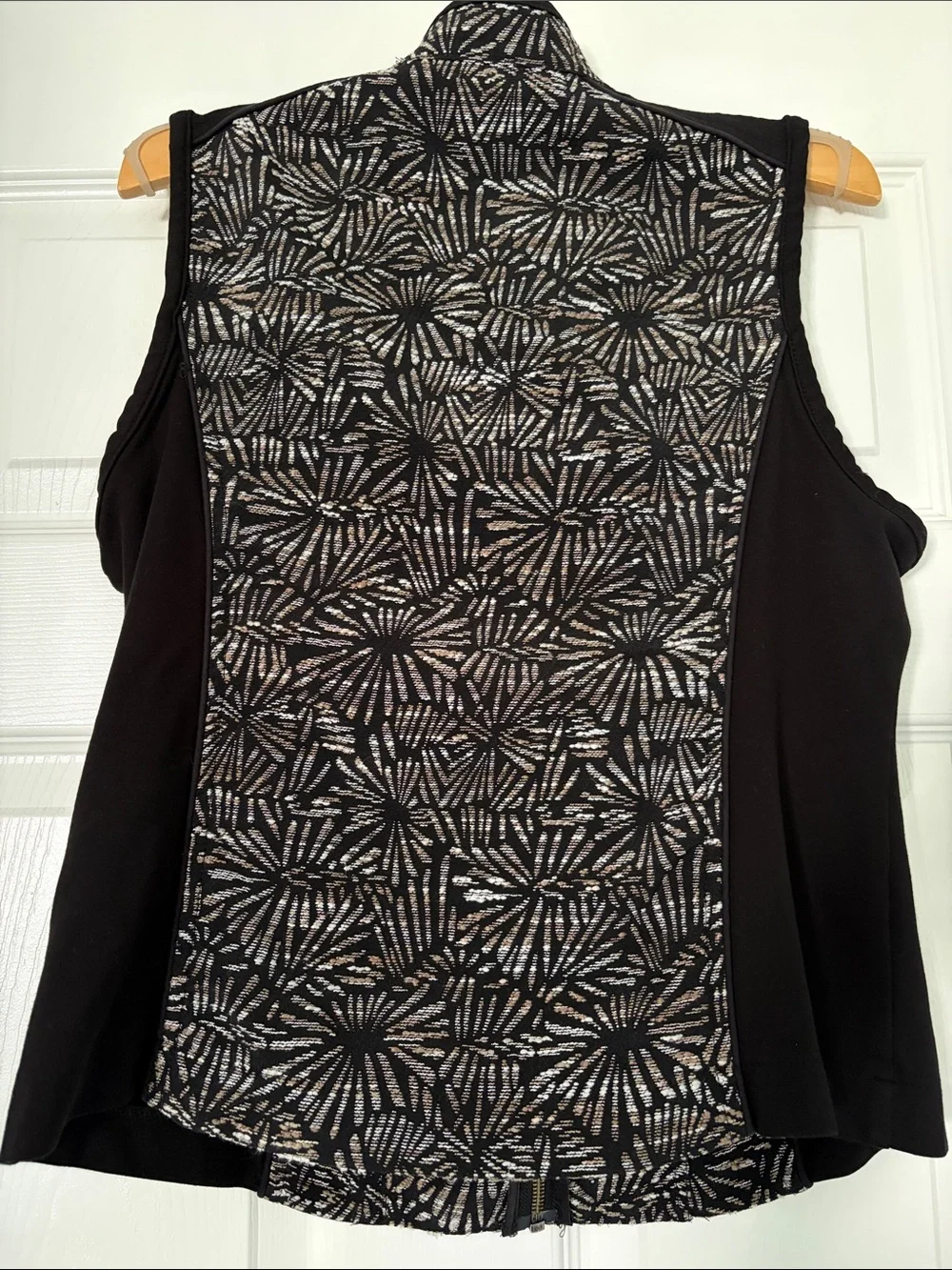 Christopher & Banks Black Floral-Pattern Zip Front Sleeveless Vest - Picture 2 of 6